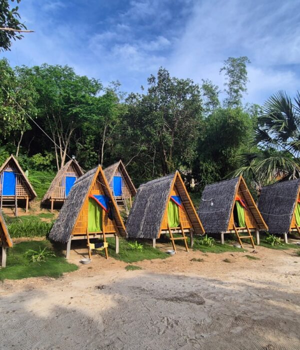 Tipi-Huts (1)